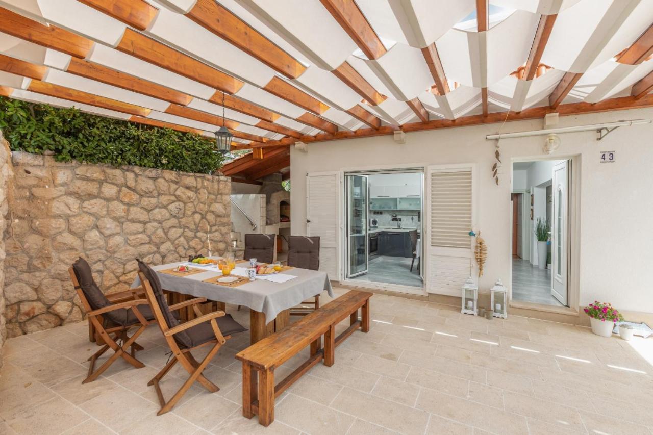 Villa Old Olive, 3Lovelyvillas Podgora Eksteriør billede