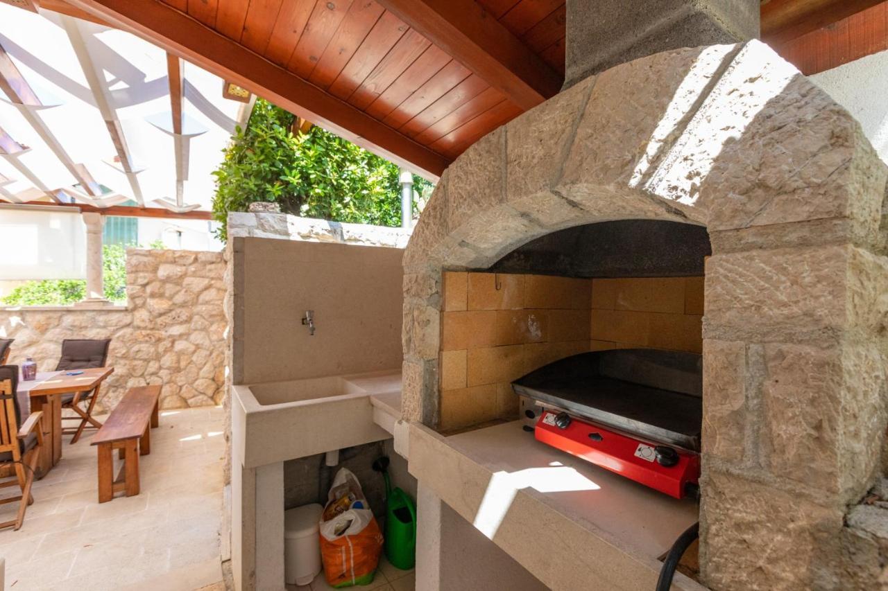 Villa Old Olive, 3Lovelyvillas Podgora Eksteriør billede